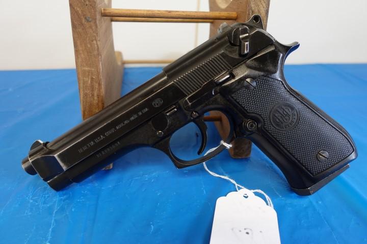 BERETTA MODEL 92FS 9 MM 5 INCH BARREL SN BER085694