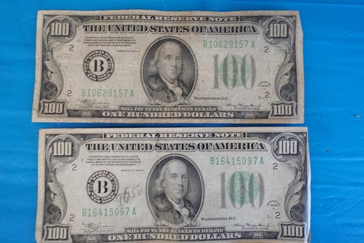 4 $100 FEDERAL RESERVE NOTES PAY ON DEMAND SERIES 1934 A AND ONE SERIES 193
