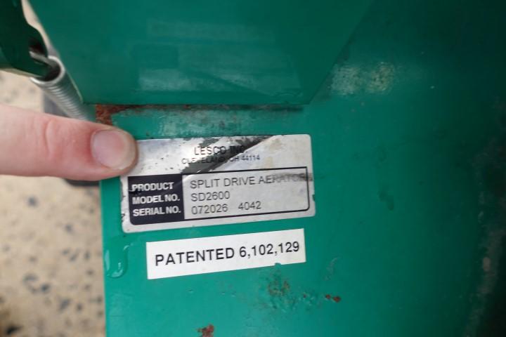 LESCO COMMERCIAL PLUS SPLIT DRIVE AERATOR MOD SD2600 SN 072026 4042 HONDA G