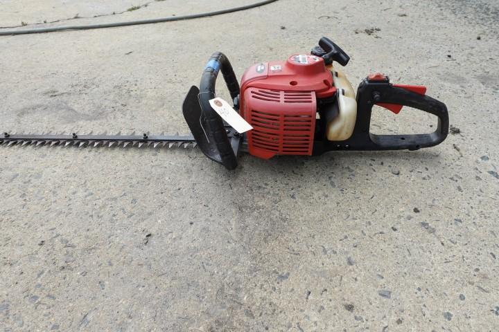 SHINDAWA DH231 GAS POWERED HEDGE TRIMMER 22" BAR