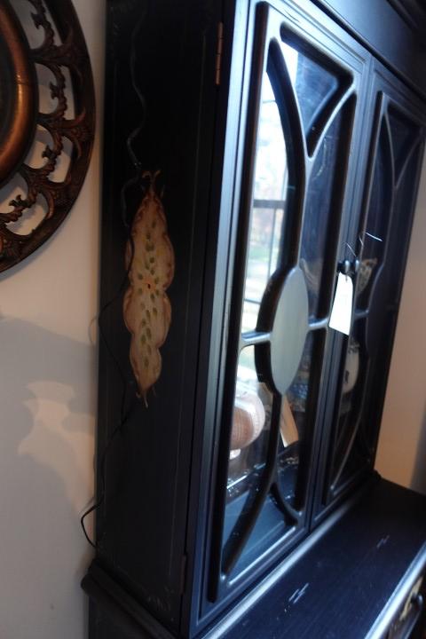 BLACK LACQUER CHINA HUTCH LIGHTED APPROX 7 FEET TALL X 32 INCH X 18 INCH
