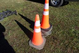 #1908 10 SAFETY CONES 28"