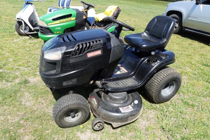 #4301 CRAFTSMAN LAWN MOWER LT2000 21 HP BRIGGS ENG 42" CUT