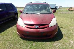 #404 2006 TOYOTA SIENNA 168562 MILES VINYL SEATS TORN 3RD ROW SEATING SUNRO