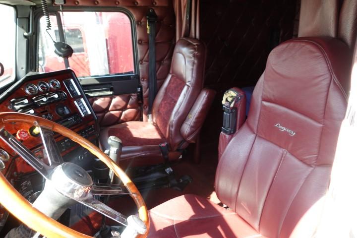 #1301 2006 FREIGHTLINER CLASSIC XL C15 CAT 346419 MILES 550 CAT TWIN TURBO