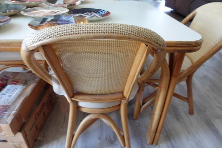 RATTAN KITCHEN TABLE WITH 6 MATCHING CHAIRS