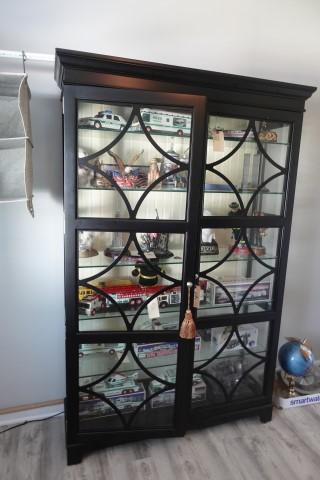 LIGHTED DISPLAY CASE 6 TIER 74 X 48 X 15