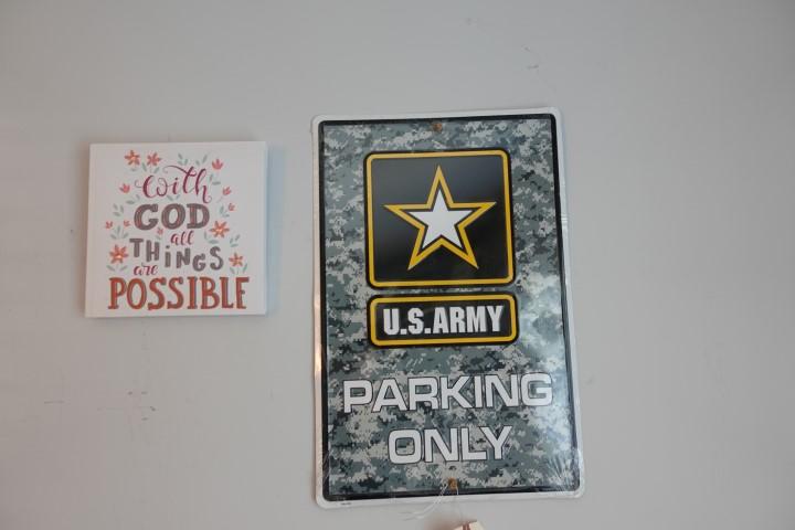 US ARMY PARKING ONLY SIGN ETC