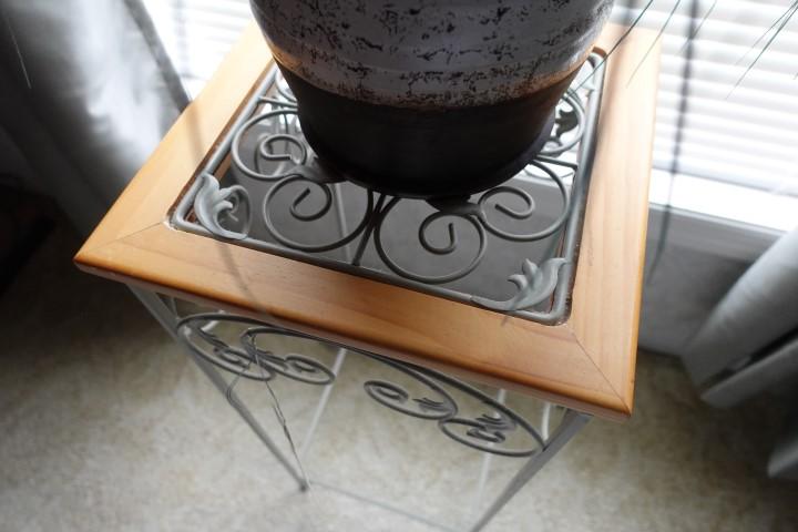 WROUGHT IRON AND NATURAL WOOD PLANT STAND