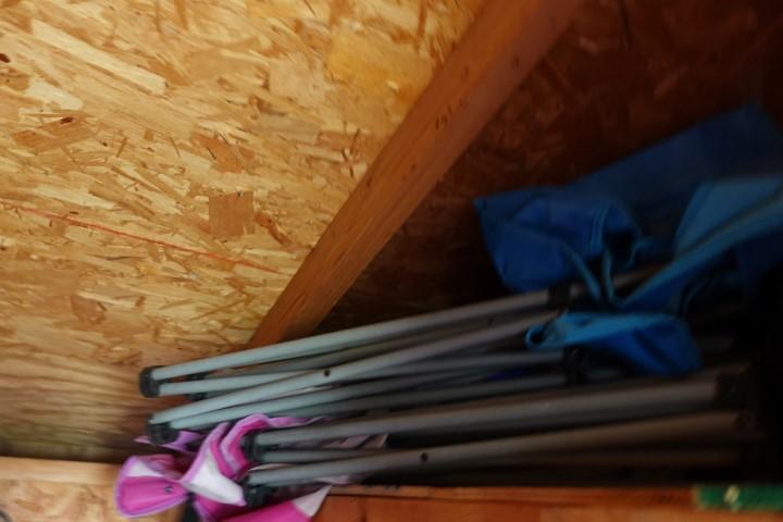 CONTENTS OF UPPER LEVEL OF SHED INCLUDING FOLDING CHAIRS AND MORE