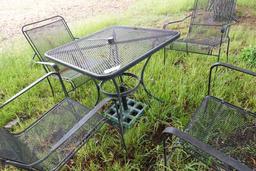 5 PC WROUGHT IRON PATIO SET 4 CHAIRS AND TABLE