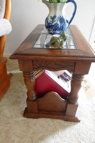 OAK END TABLE BOOK STAND WITH LEADED GLASS TOP APPROX 26 X 21 INCLUDING CON