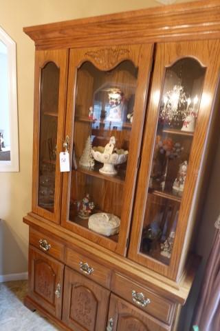 OAK CHINA HUTCH LIGHTED WITH GLASS SHELVES 2 PC 43 X 15 X 75