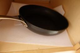 CONTENTS OF DRAWER AND SINGLE CABINET CARVING KNIVES UTENSILS FRYING PANS W