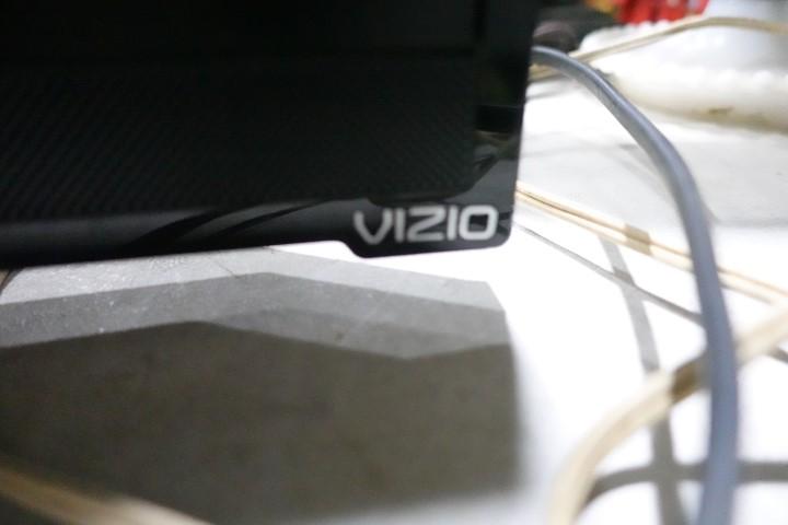 23 INCH FLAT SCREEN VIZIO TV NO REMOTE