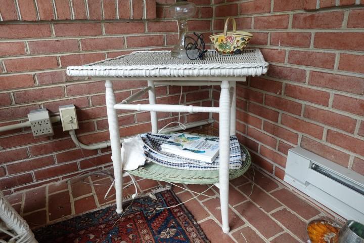 ANTIQUE WICKER END TABLE TOP MEASURES 22 X 23 AND ANTIQUE WICKER ROCKER