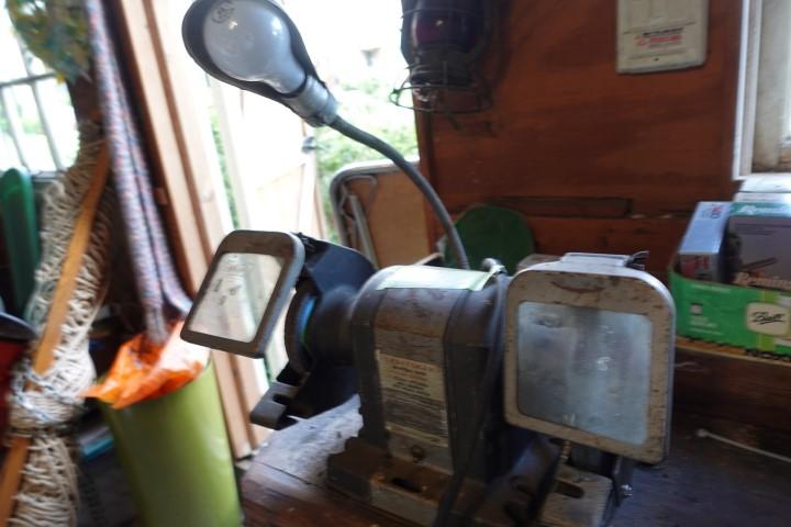 CRAFTSMAN 1/3 HP BENCH GRINDER