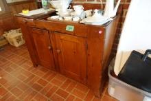 ANTIQUE PRIMITIVE DRY SINK SINGLE DRAWER DOUBLE DOOR TOP MEASURES 45 X 20