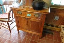 ANTIQUE OAK WASH STAND WITH SINGLE DRAWER DOUBLE DOOR