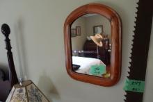 WALL MIRROR 17 X 13 APPROXIMATELY
