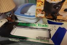 TABLE LOT INCLUDING NEW IN THE BOX KITCHEN KETTLE 18 INCH POACHER FOOT BATH