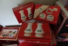 IN ORIGINAL BOX CHRISTMAS TIME NIKKO INCLUDING SALT AND PEPPERS SALAD PLATE