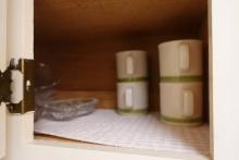 KITCHEN CABINET COFFEE MUGS BOWLS VASE CANDLE HOLDERS