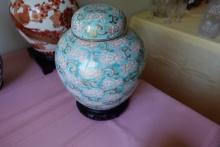 9" GOLD IMARI COVERED GINGER JAR WITH STAND