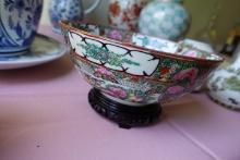 ROSE MEDALLION 8" BOWL ON STAND