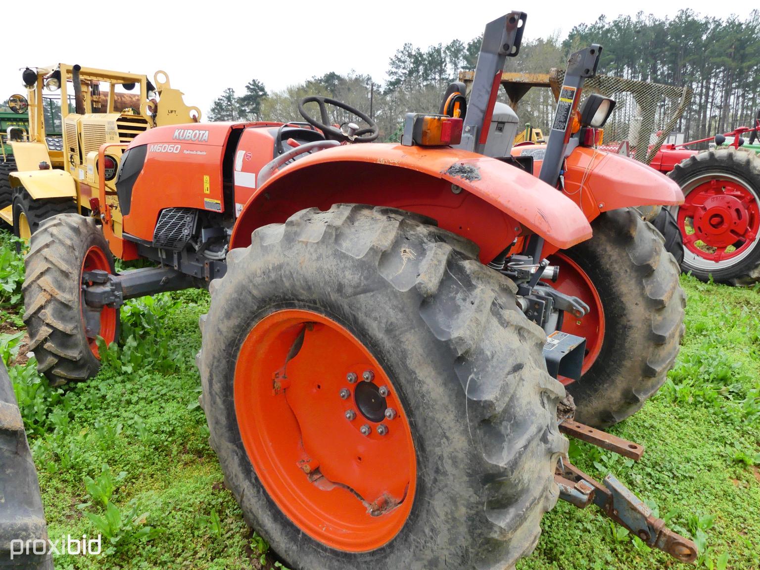 Kubota M6060 4x4 w/ldr