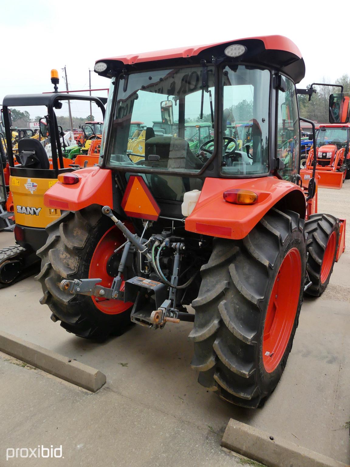 Kubota M4-071 Cab 4x4 w/ldr