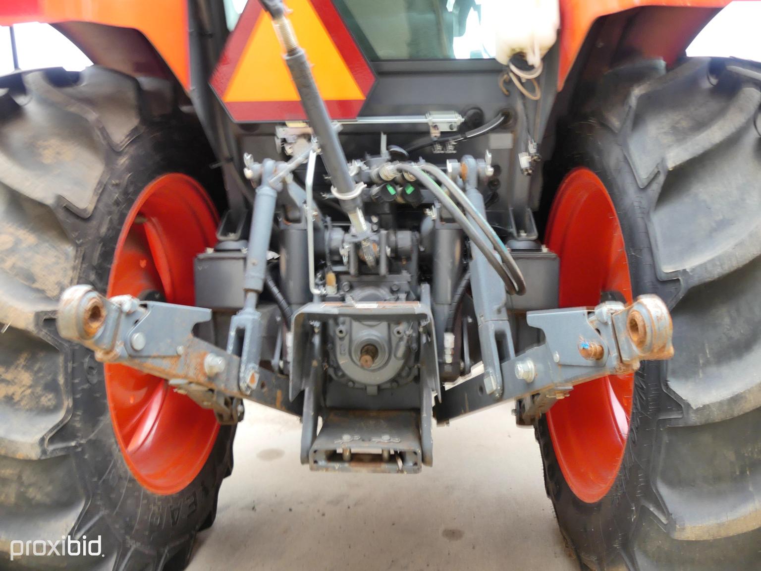 Kubota M4-071 Cab 4x4 w/ldr