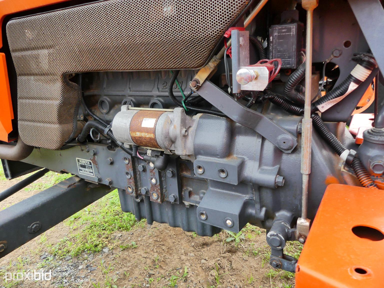 Kubota MX5000 Tractor