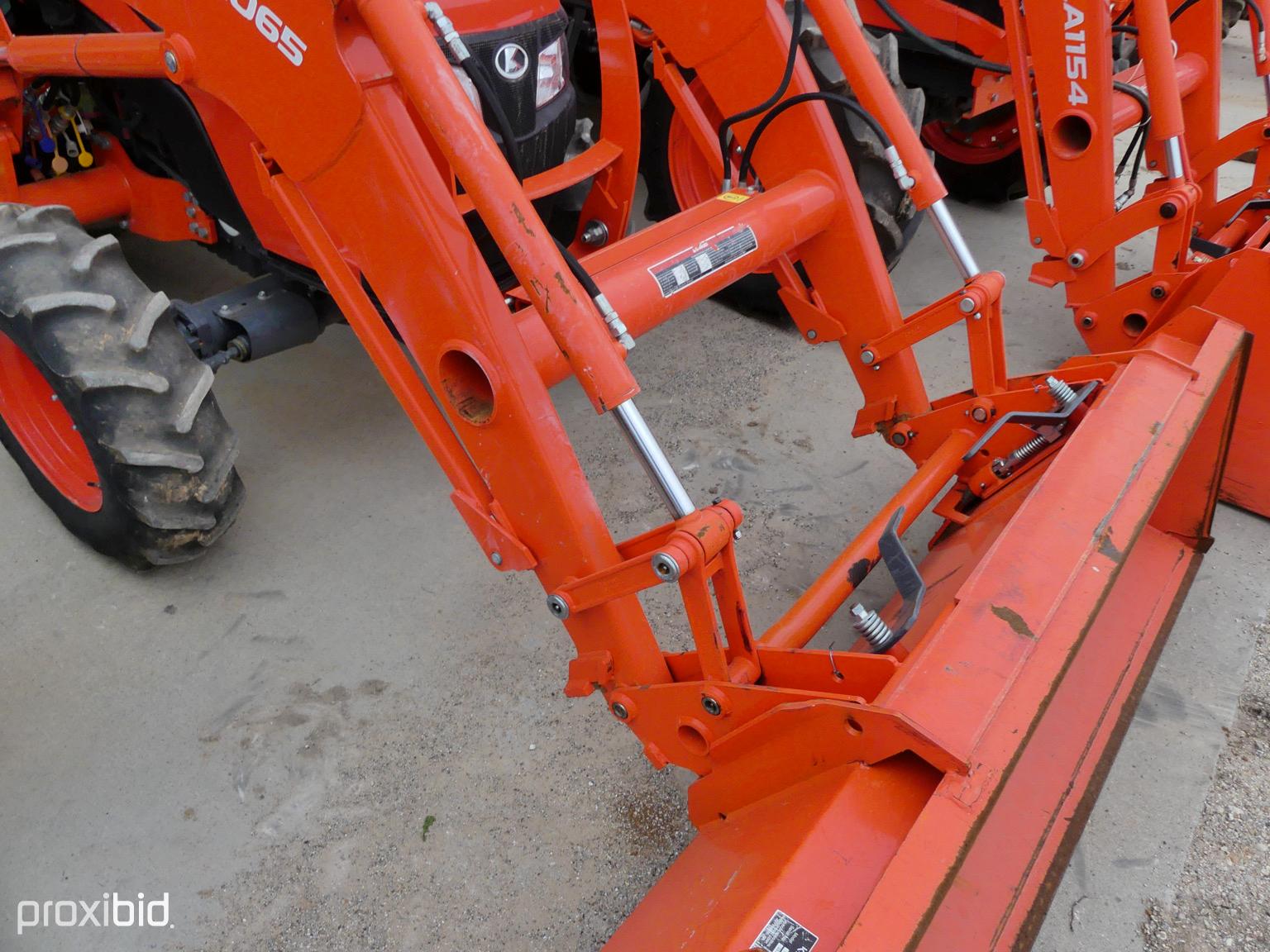 Kubota MX5400 Cab 4x4 Ldr