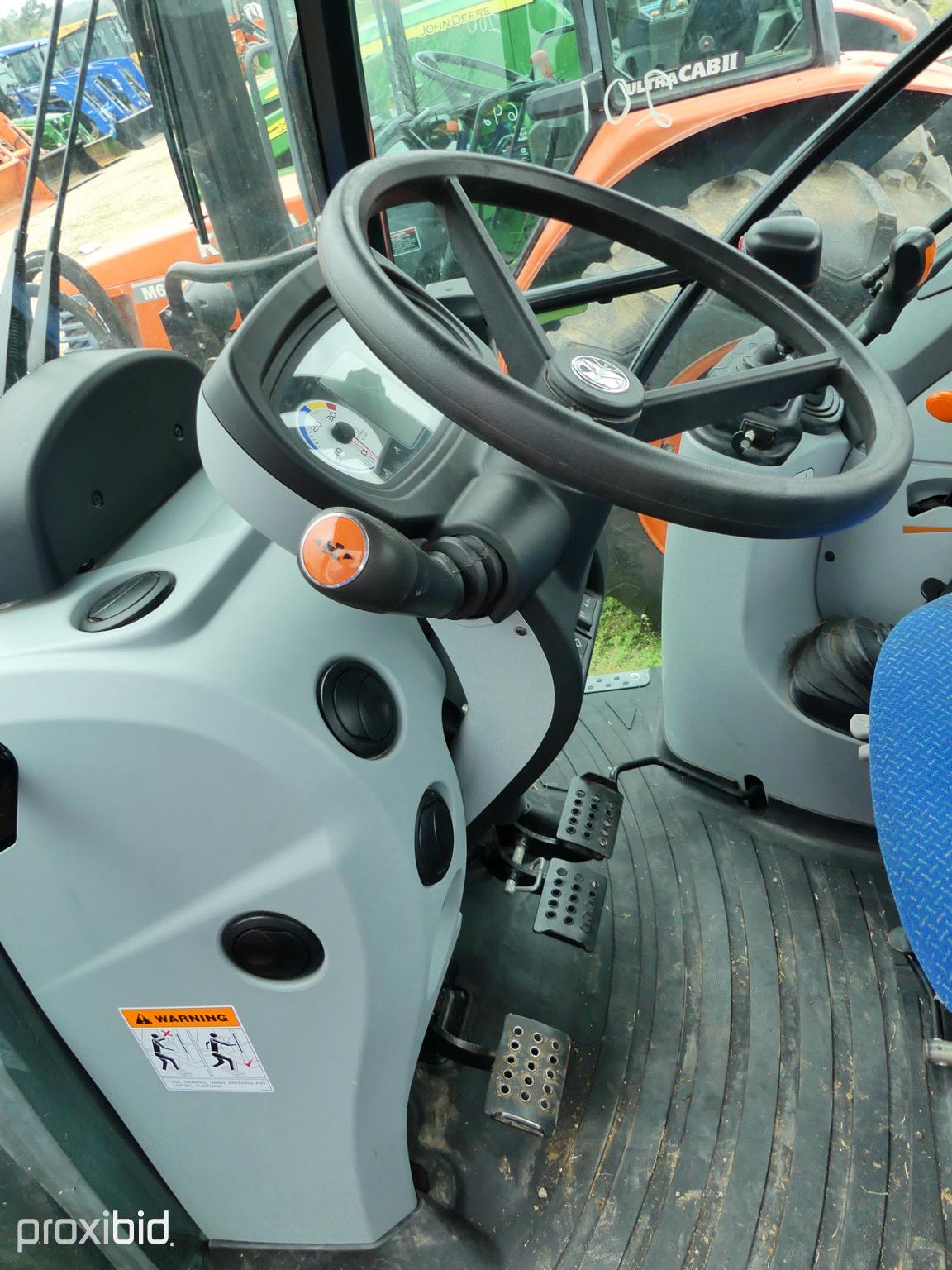 NH T4.75 Cab 4x4 w/ldr