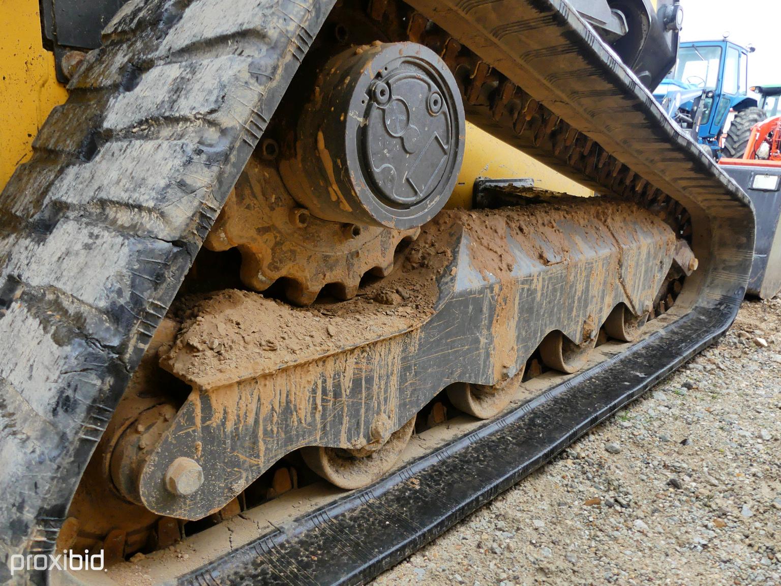 NH C232 Cab Skid Steer