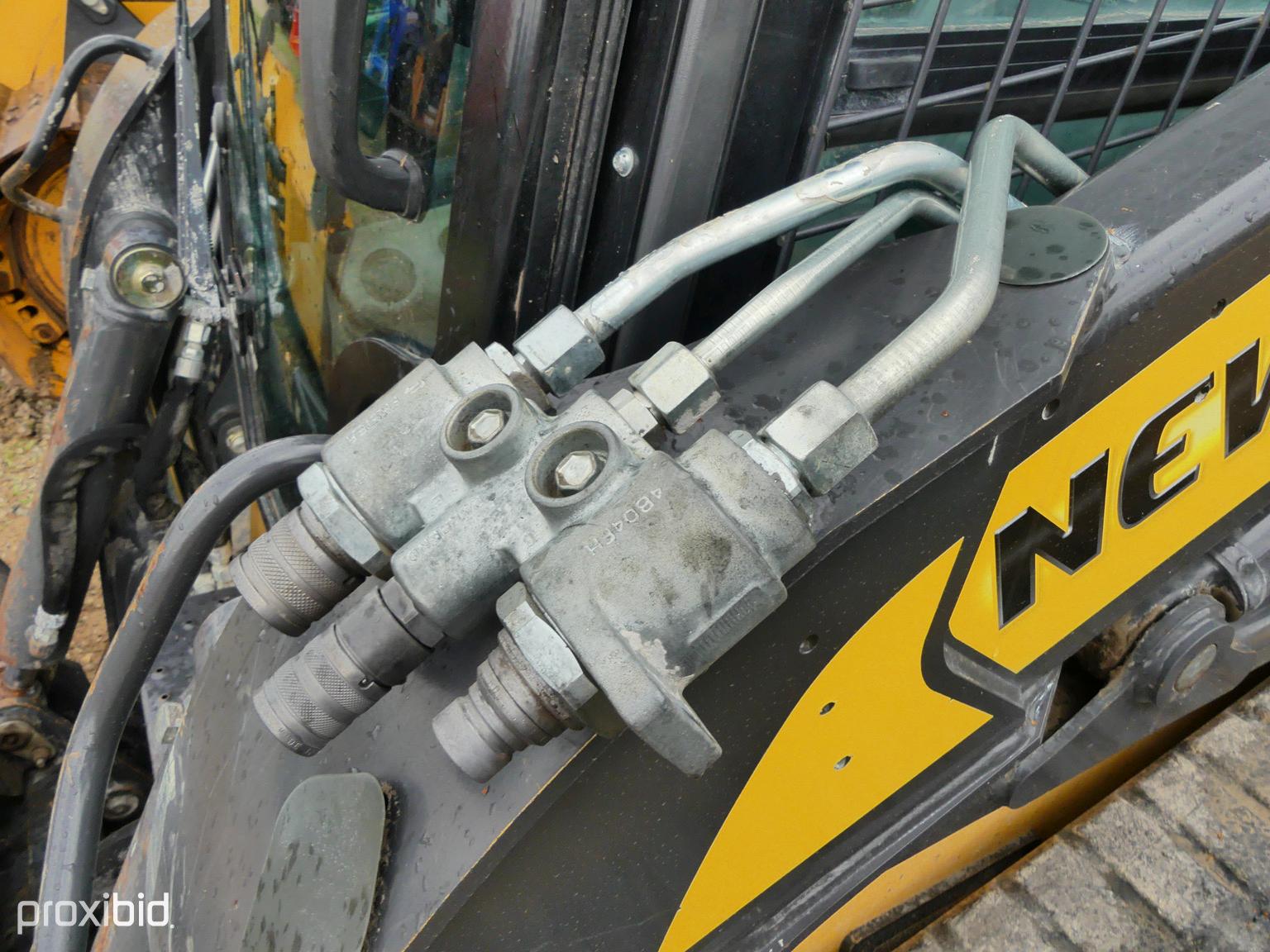 NH C232 Cab Skid Steer