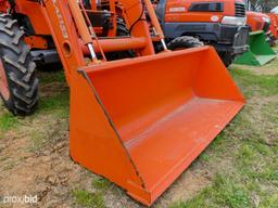 Kubota M7040 4x4 w/ldr