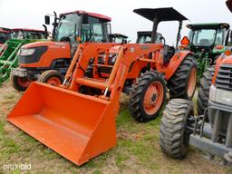 Kubota M7040 4x4 w/ldr
