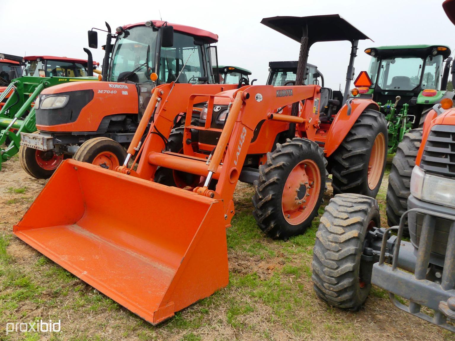 Kubota M7040 4x4 w/ldr