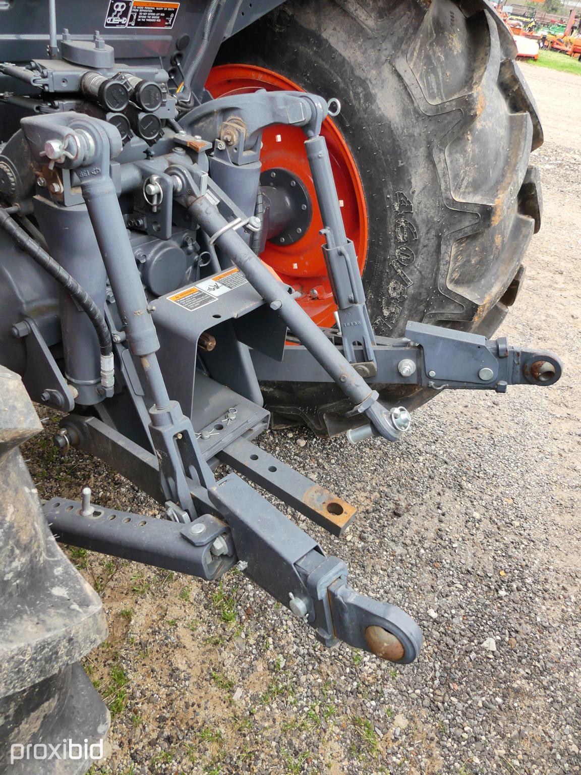 Kubota M5-091 Cab 4x4 w/ldr