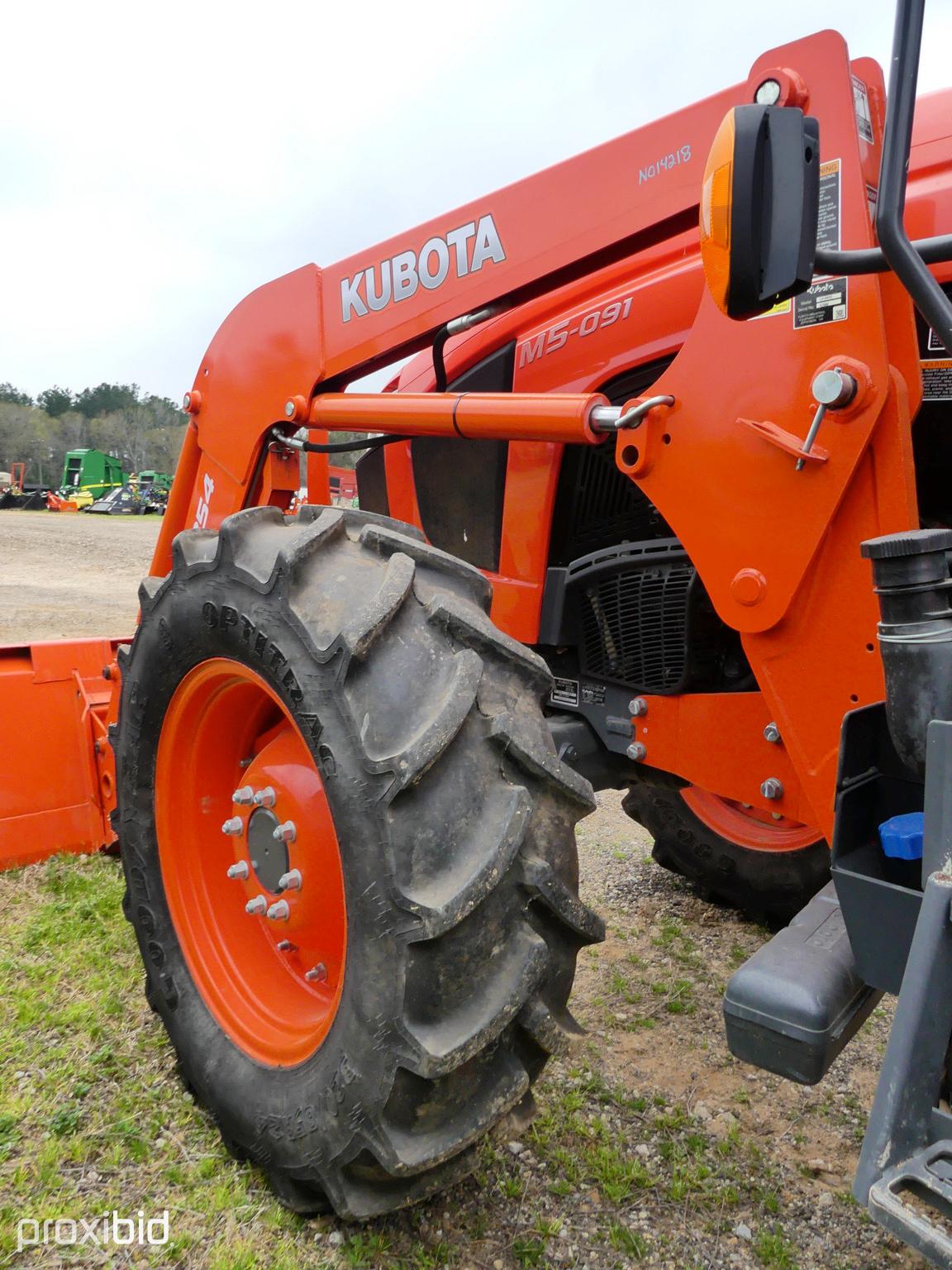 Kubota M5-091 Cab 4x4 w/ldr