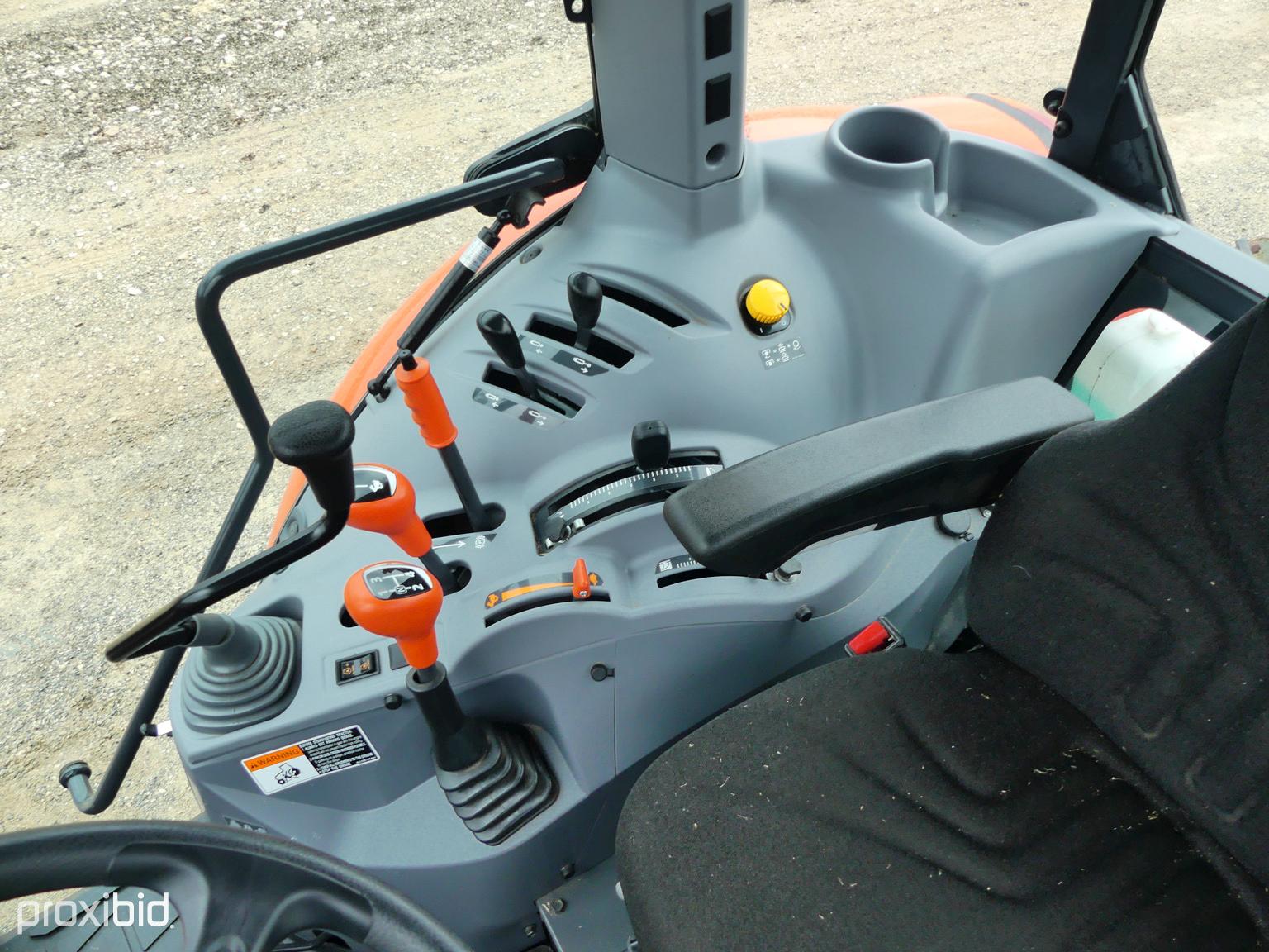 Kubota M5-091 Cab 4x4 w/ldr