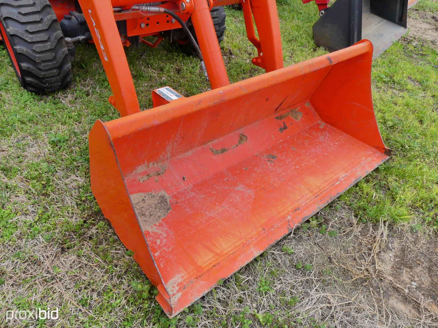 Kubota BX2670 4x4 w/ldr & belly mower