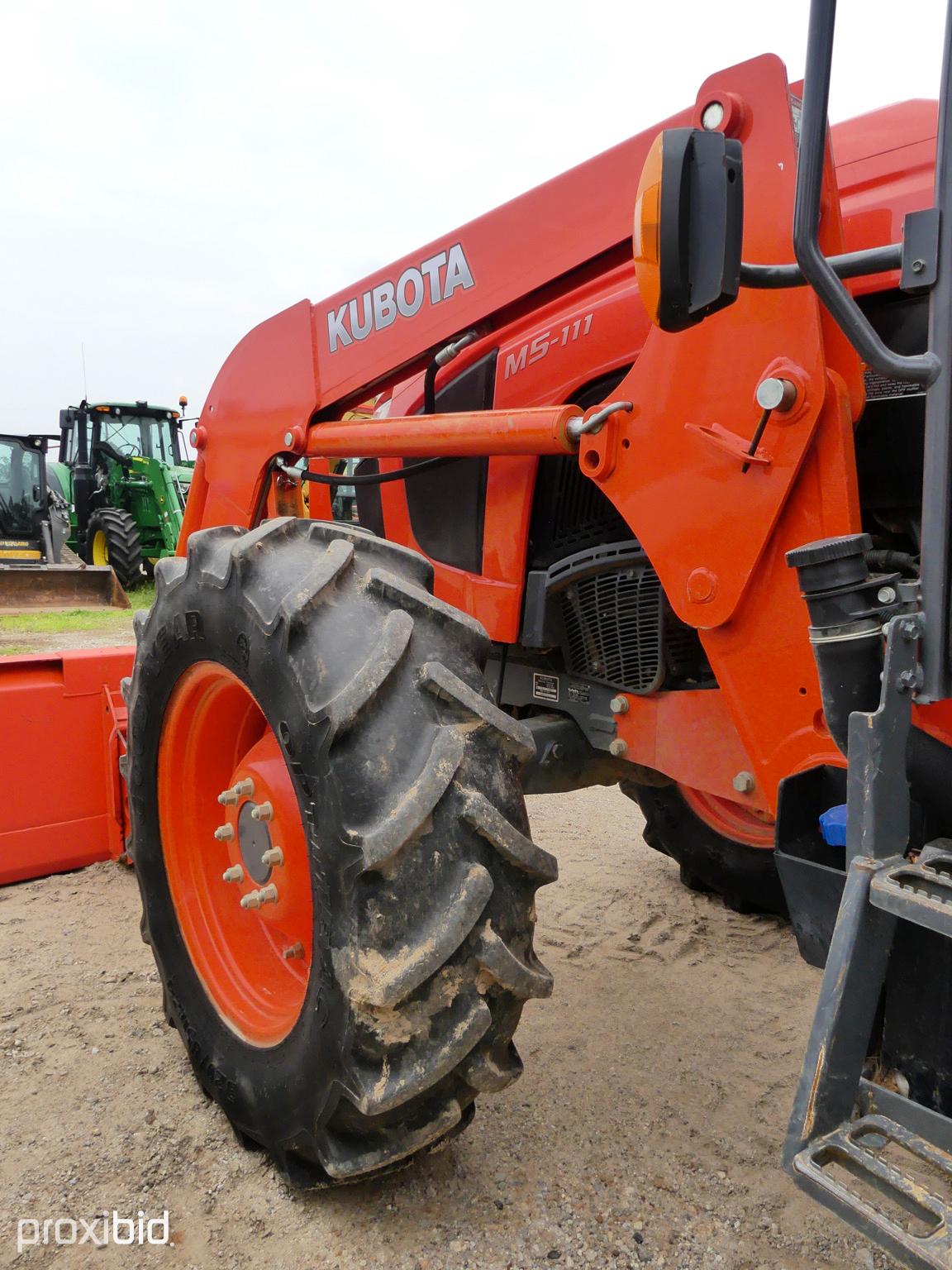 Kubota M5-111 Cab 4x4 w/ldr