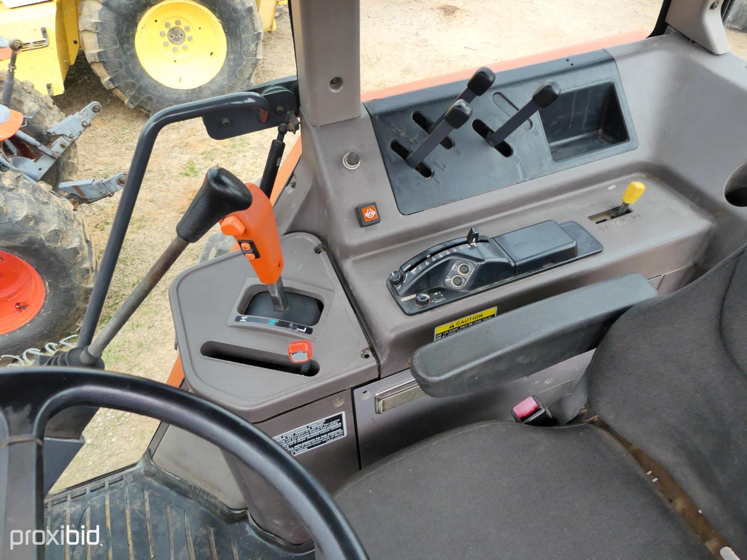Kubota M110 Cab 4x4 w/ldr