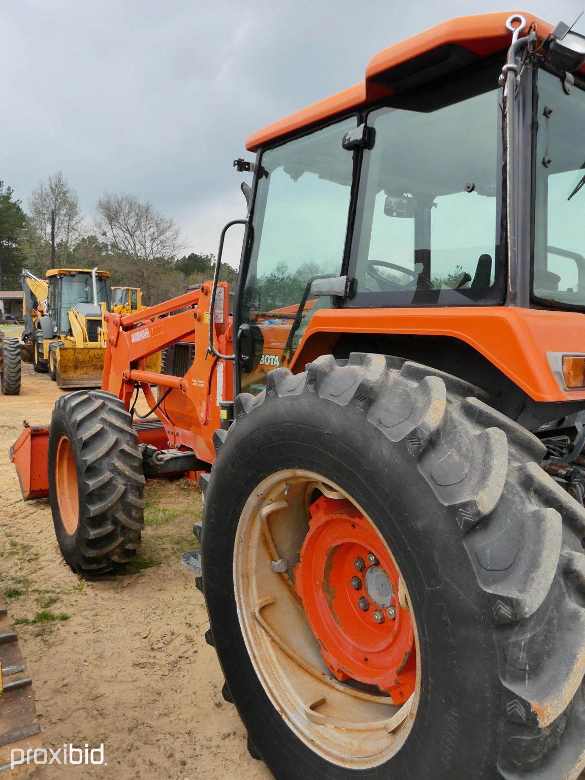 Kubota M110 Cab 4x4 w/ldr