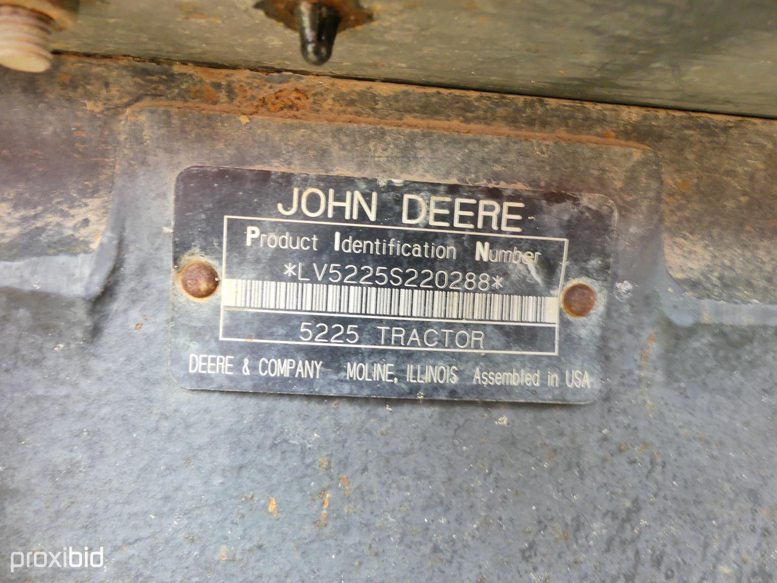 JD 5225 Cab 2WD w/ldr