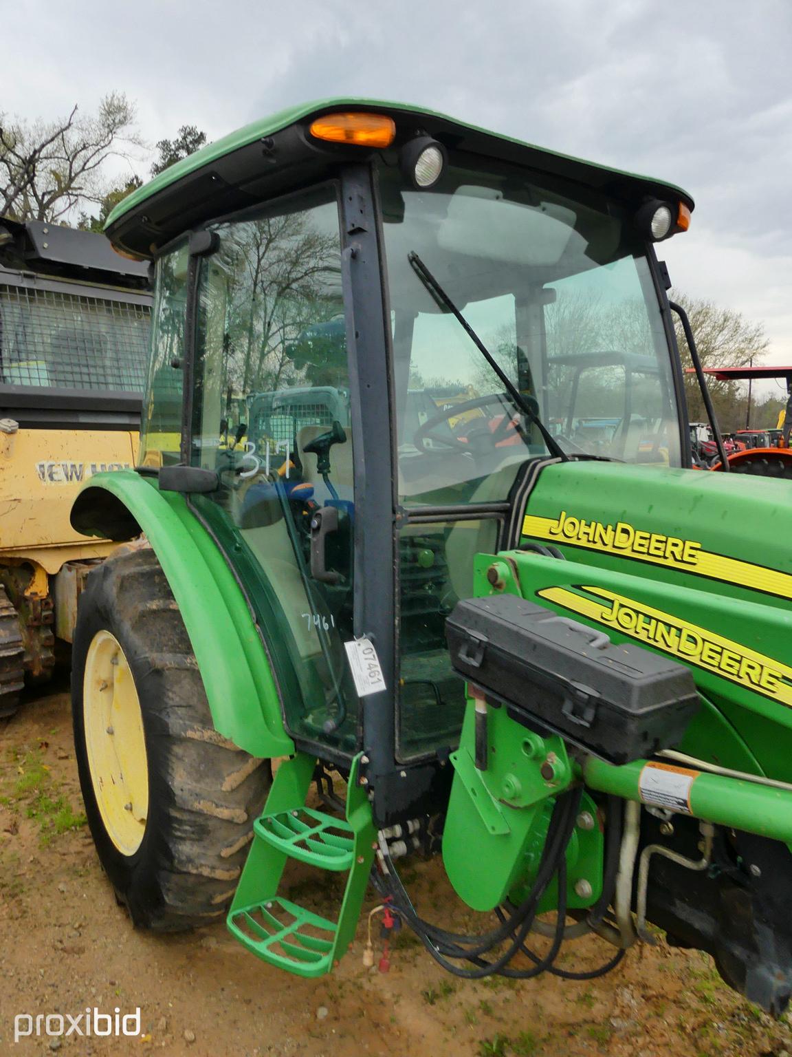 JD 5225 Cab 2WD w/ldr