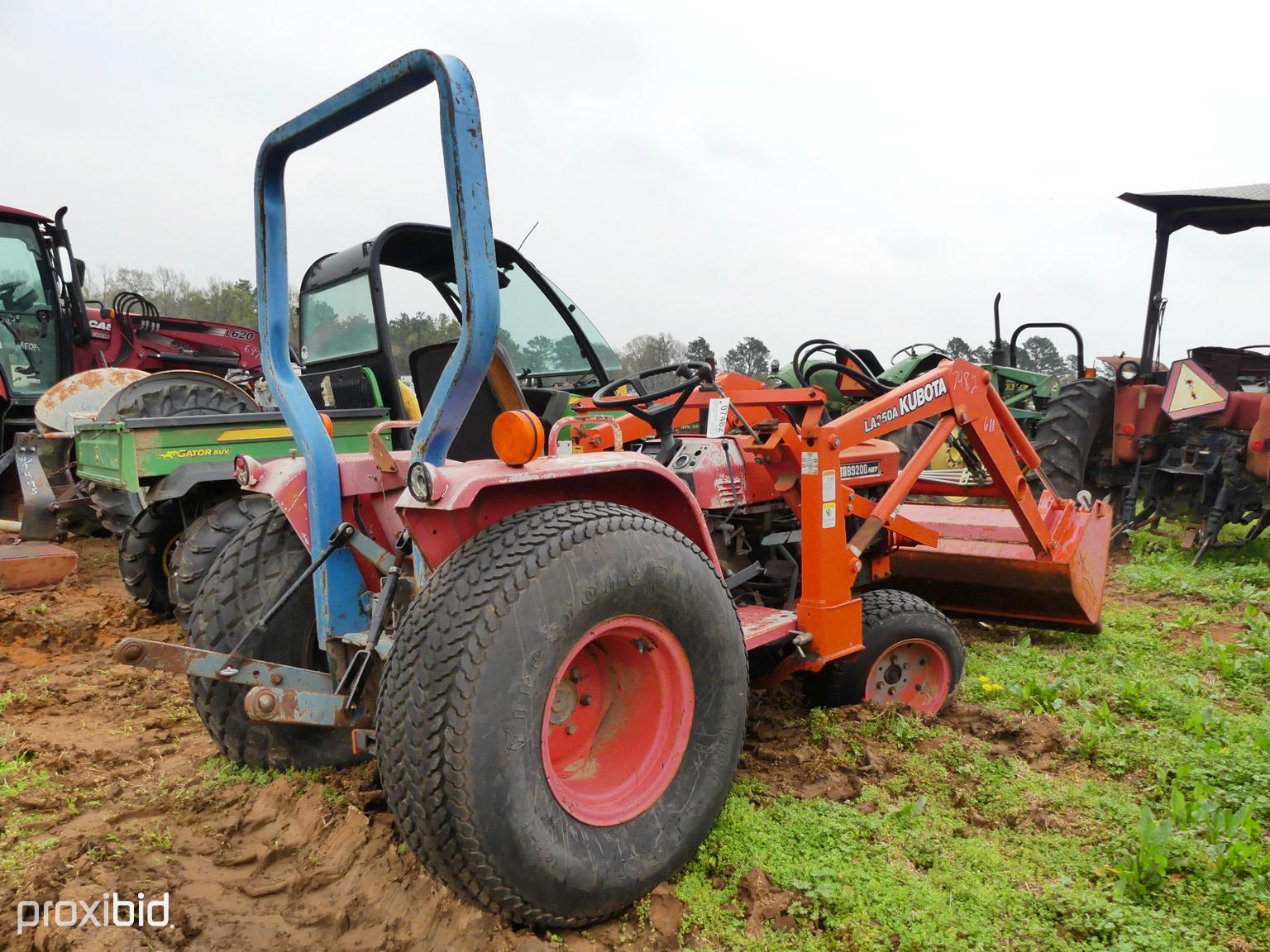 Kubota B9200 w/ldr (SALVAGE)